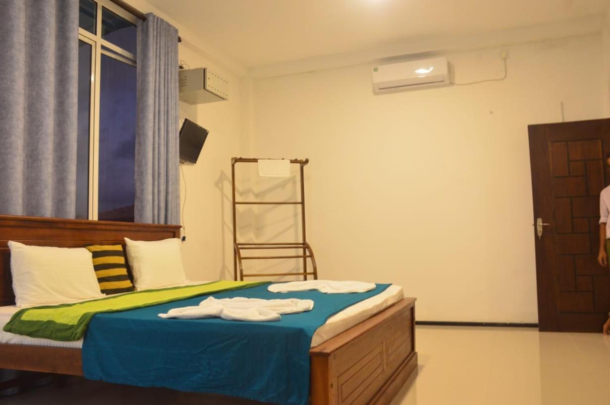 Vidushi Home Minuwangoda Luaran gambar