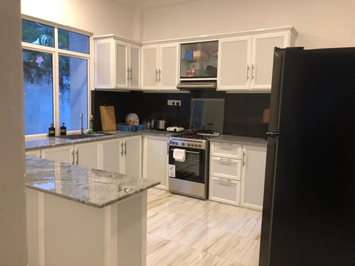 Vidushi Home Minuwangoda Luaran gambar