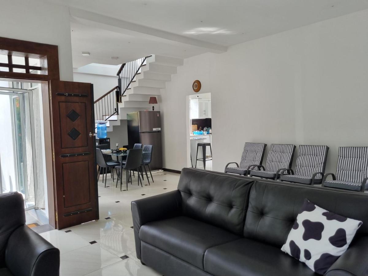 Vidushi Home Minuwangoda Luaran gambar