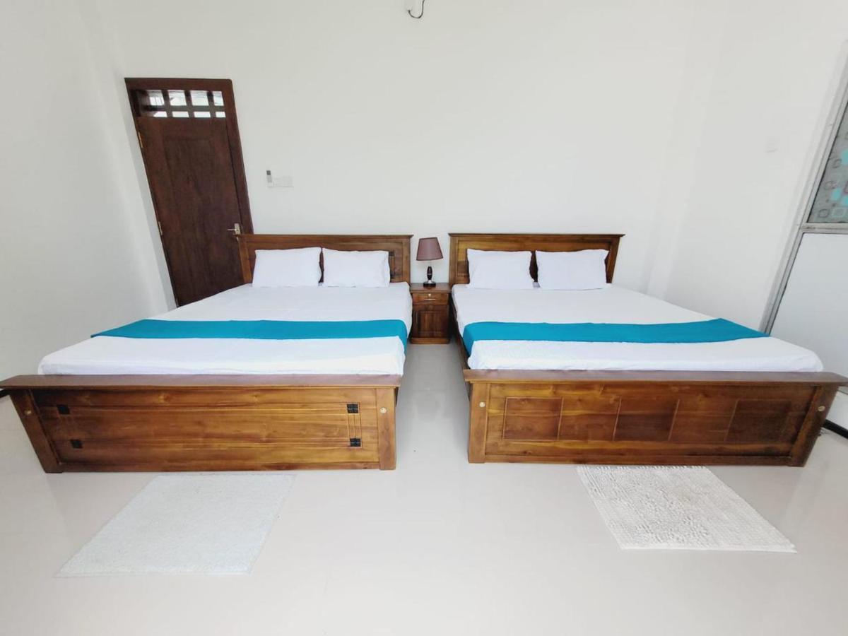 Vidushi Home Minuwangoda Luaran gambar